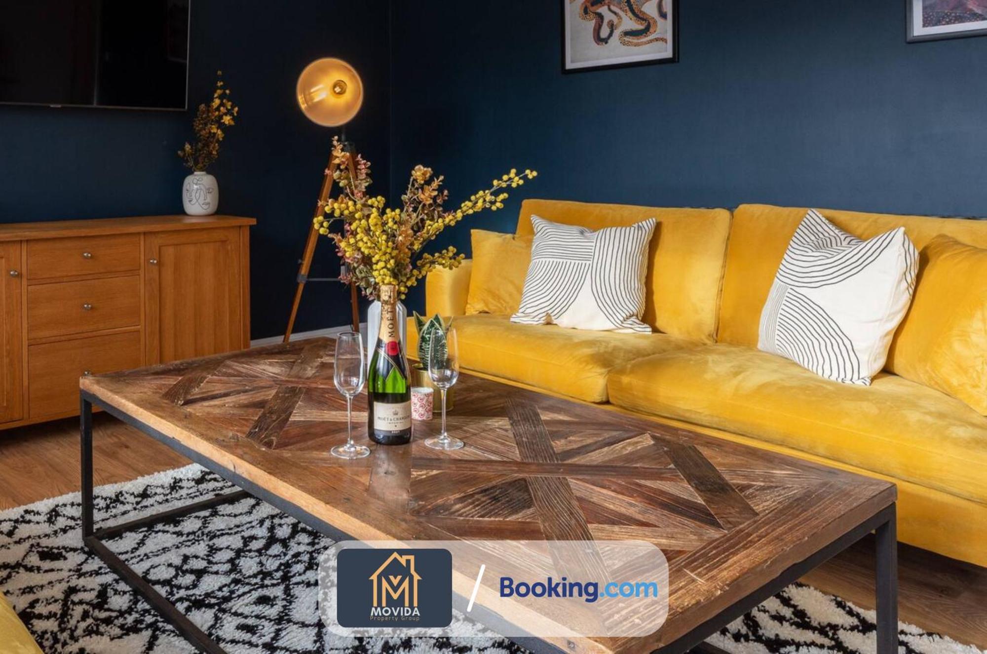 Central Elegant Three Bed Duplex By Movida Property Group Short Lets & Serviced Accommodation Harrogate Bagian luar foto