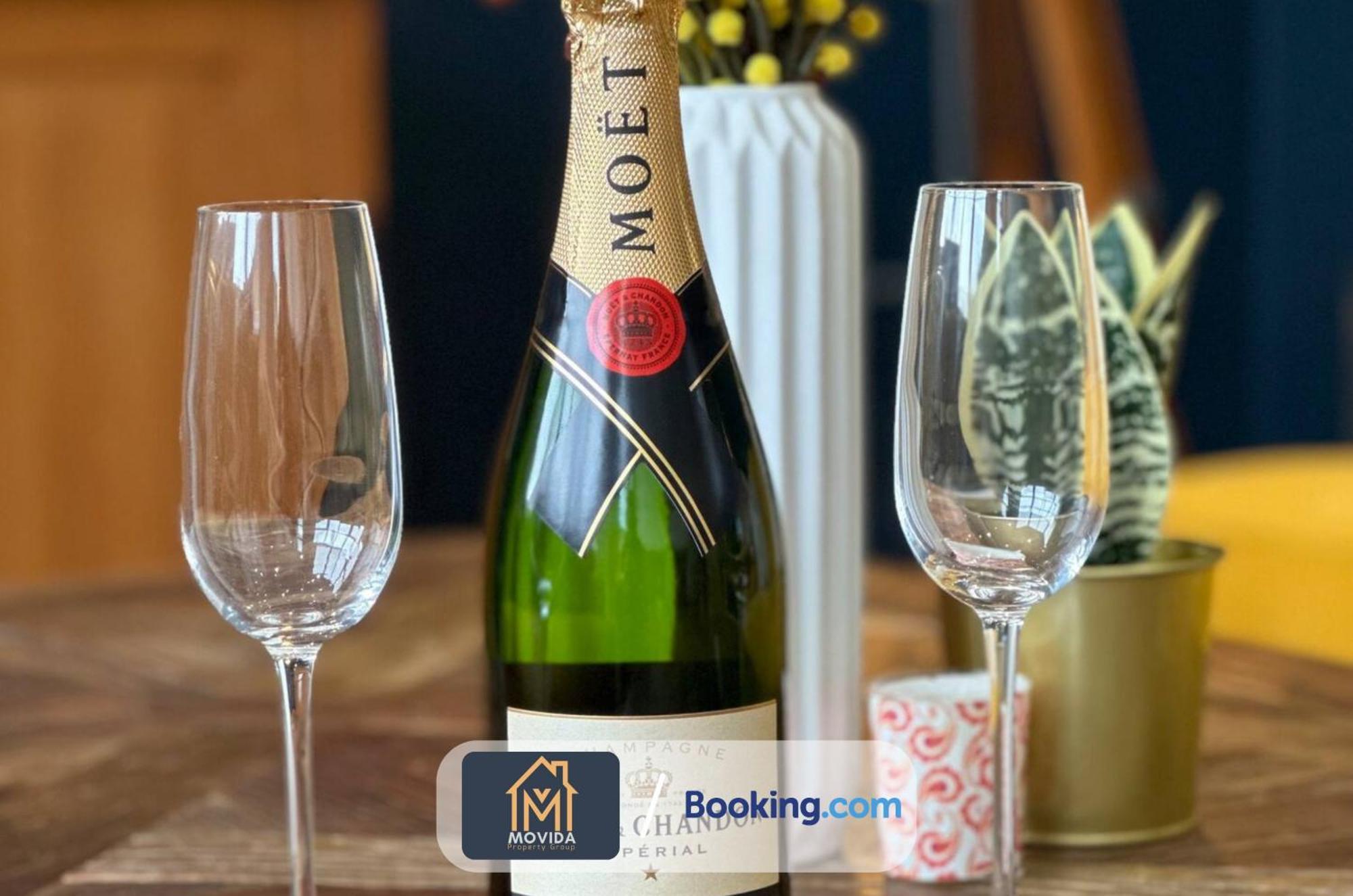 Central Elegant Three Bed Duplex By Movida Property Group Short Lets & Serviced Accommodation Harrogate Bagian luar foto