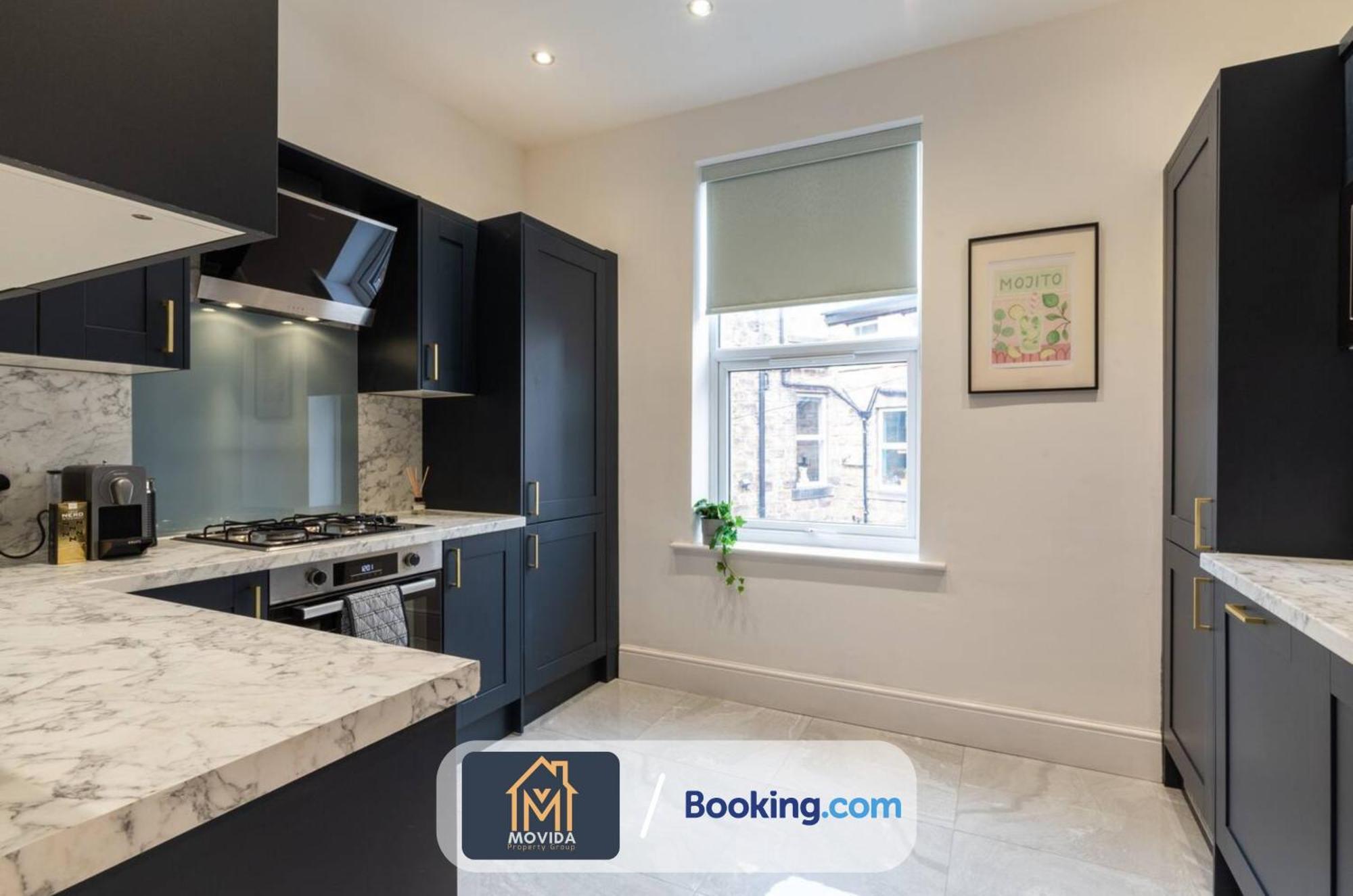 Central Elegant Three Bed Duplex By Movida Property Group Short Lets & Serviced Accommodation Harrogate Bagian luar foto