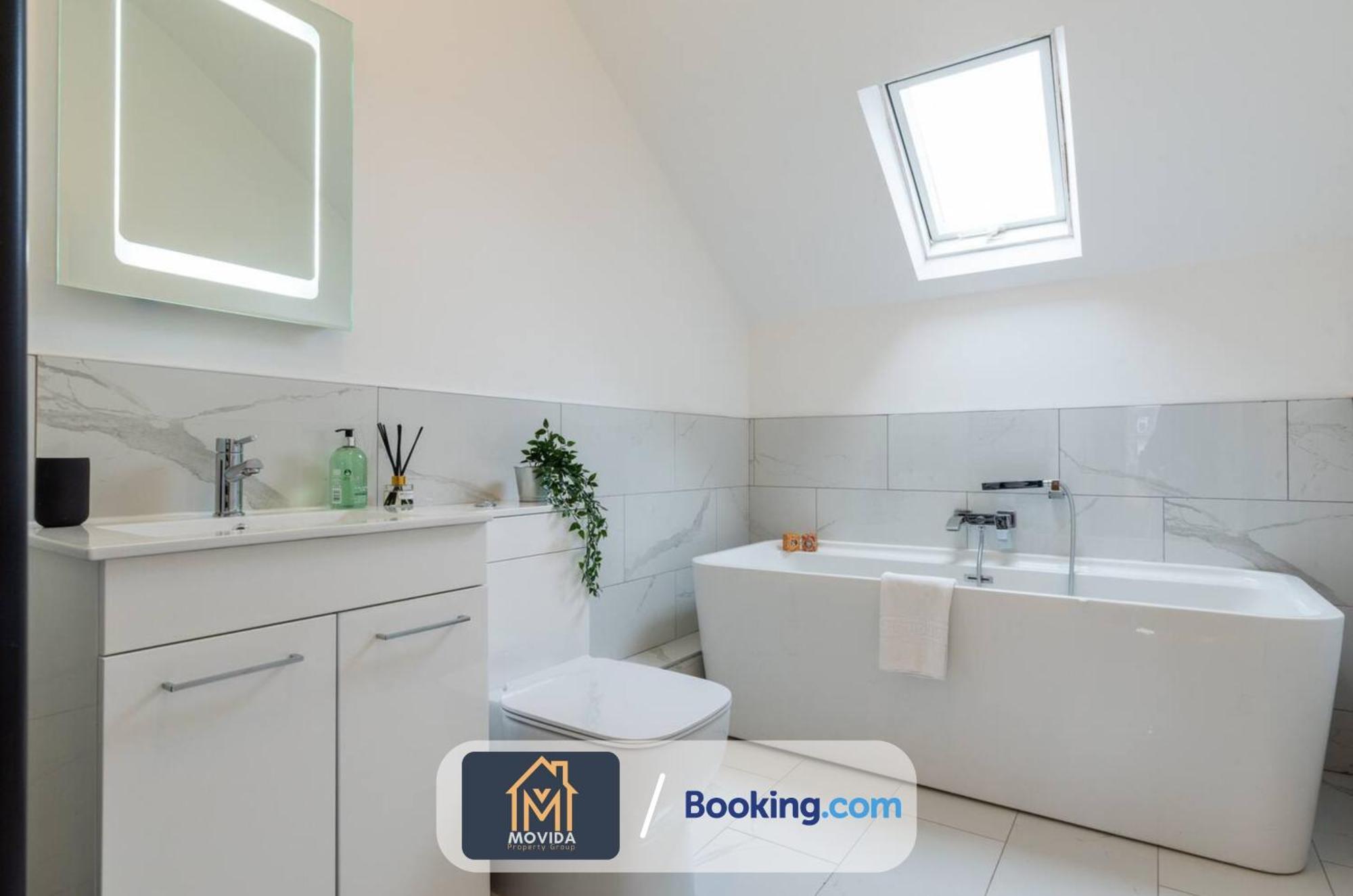 Central Elegant Three Bed Duplex By Movida Property Group Short Lets & Serviced Accommodation Harrogate Bagian luar foto
